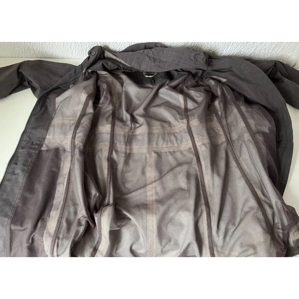 Athleta see photos